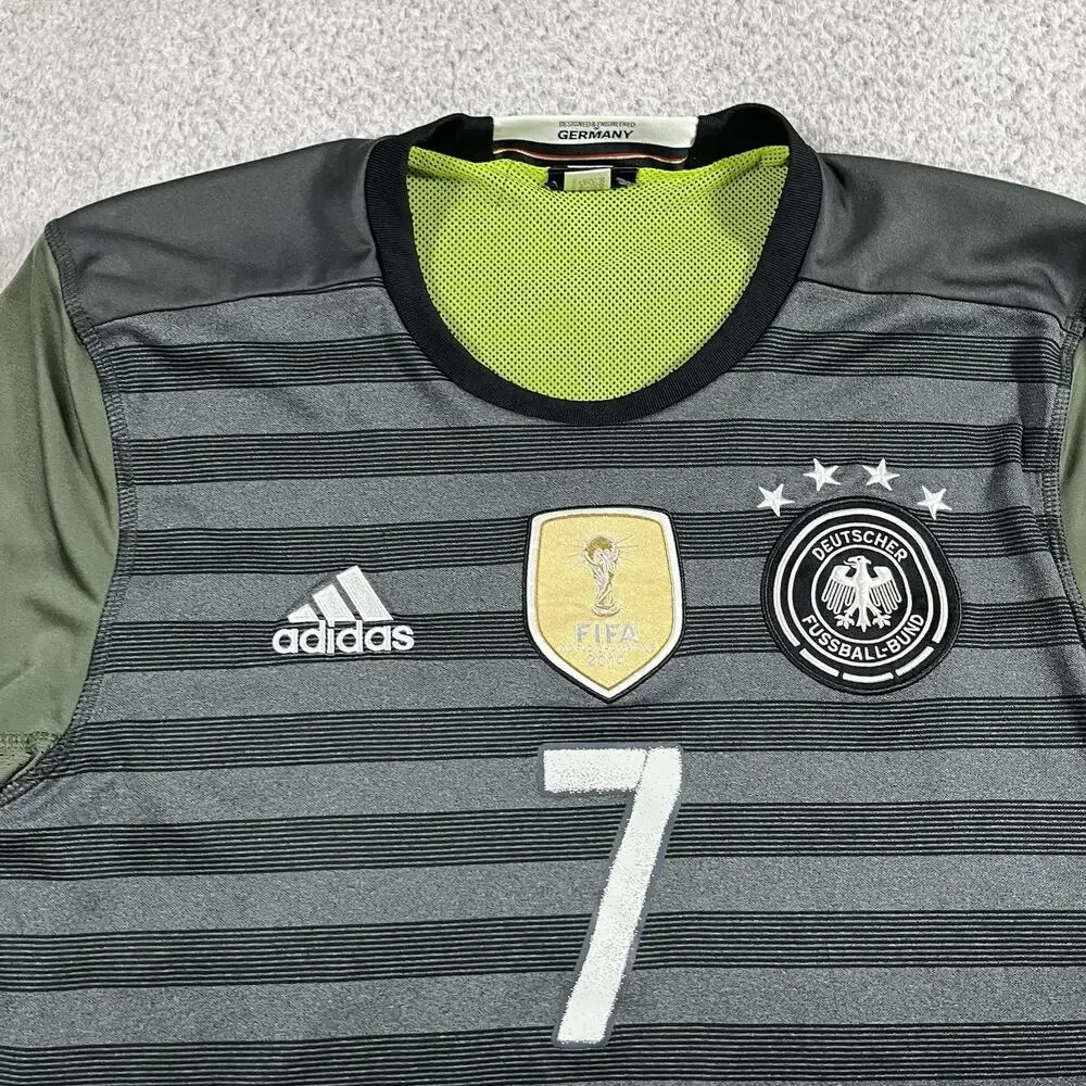 Germany Jersey Men L National Soccer Football #7 Schweinsteiger Training 2016-17